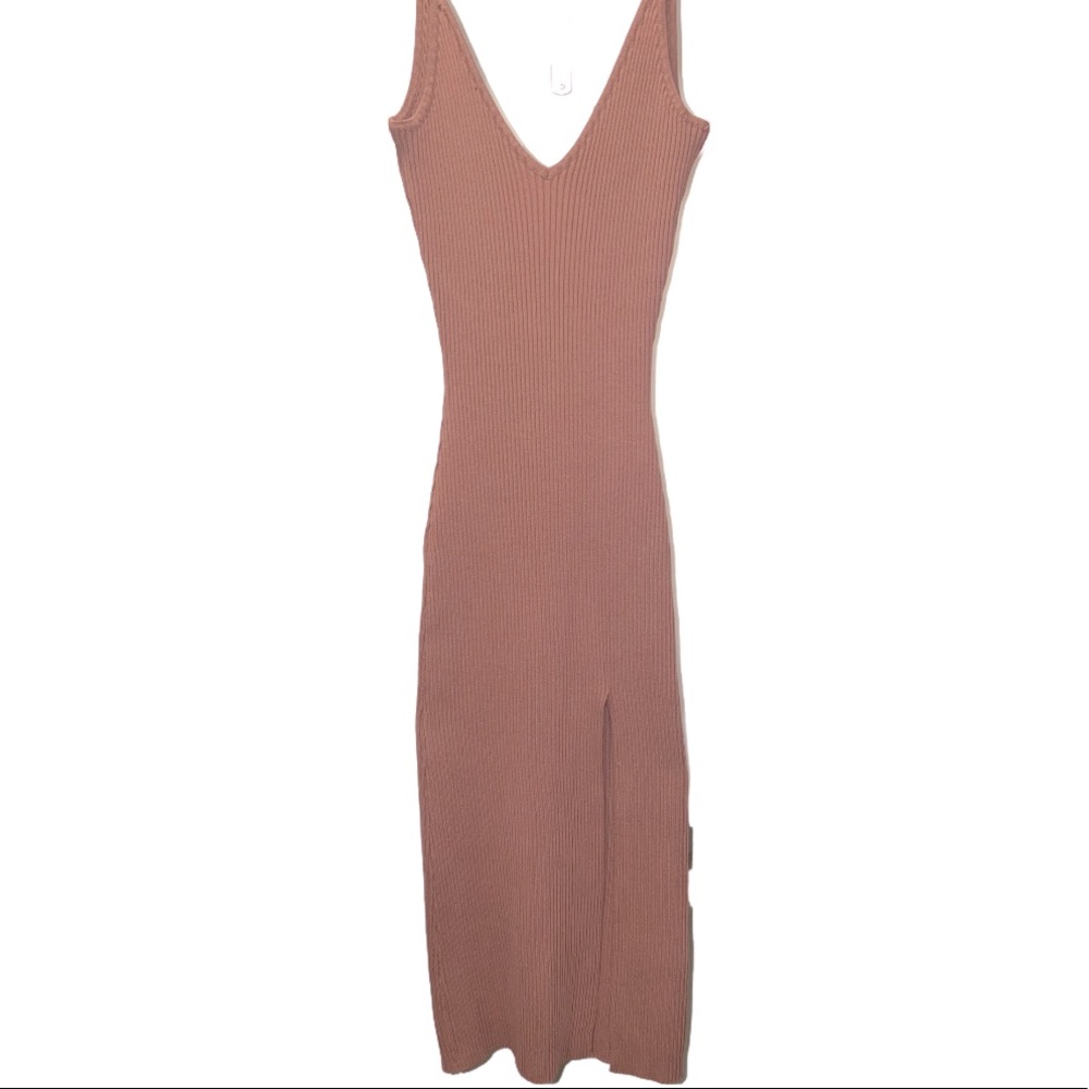 Split leg maxi neutral dress🔥